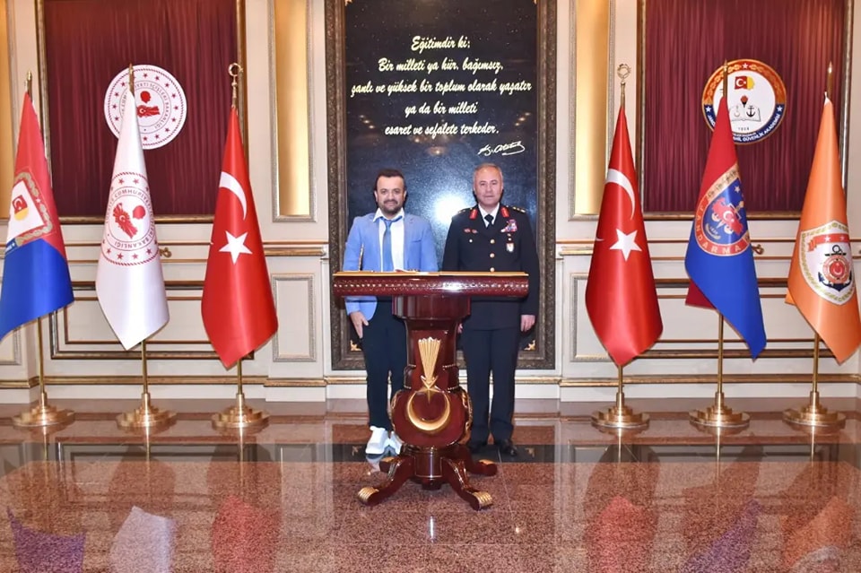TÜBİTAK MAM Araştırma Görevlisi Dr. Bülent GÖZCELİOĞLU Tarafından "Antarktika'da Dalış ve Güney Kutbu Ekosistemleri" Konulu Konferans Verilmiştir