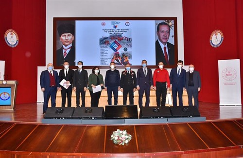 "Türkiye'de Afet Eğitimi ve Disiplinlerarası Yaklaşımlar" temalı panel icra edilmiştir