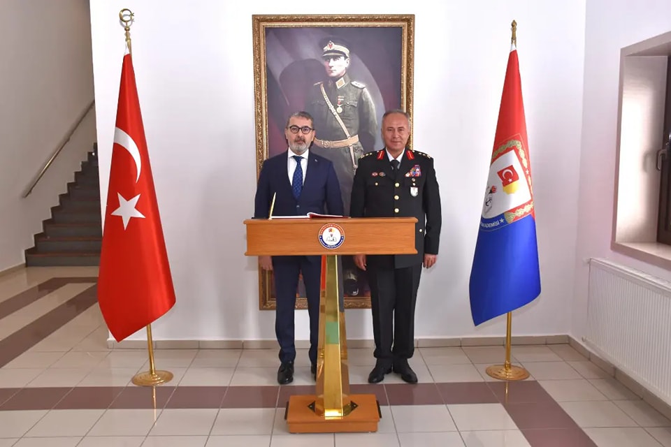Türkiye İnsan Hakları ve Eşitlik Kurumu Başkanı Prof.Dr. Muharrem KILIÇ Tarafından "İnsan Haklarının Kurumsallaşması'' Konulu Konferans Verilmiştir