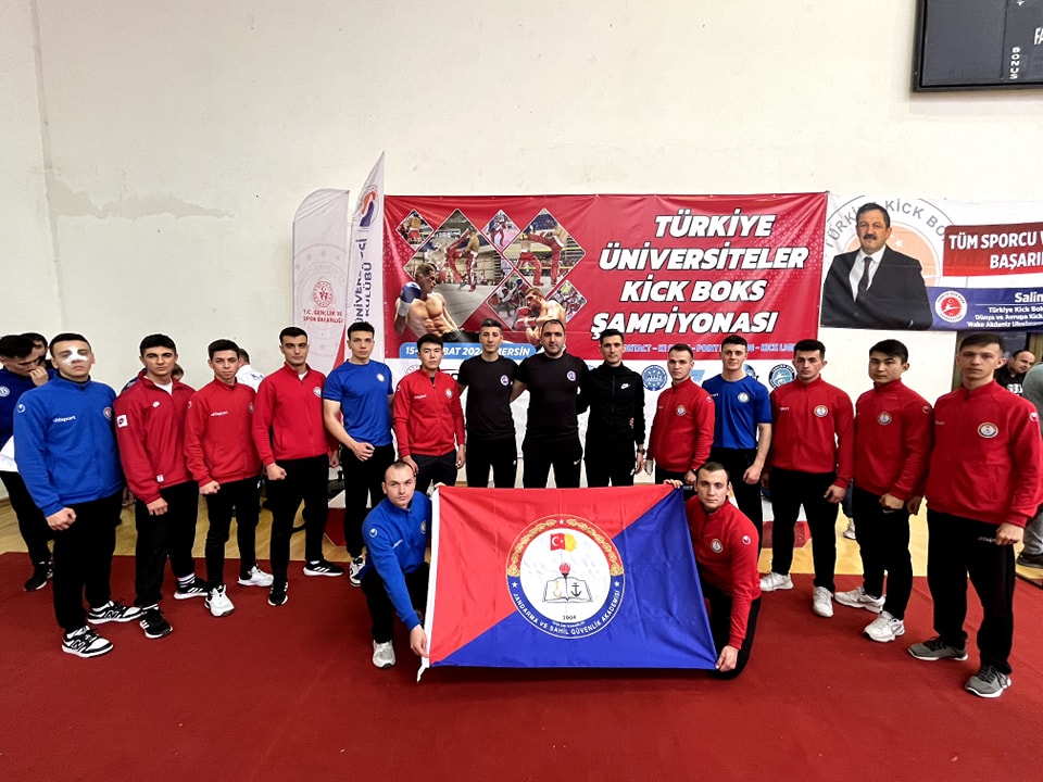 JSGA'da Öğrenim Gören Öğrencilerimiz Türkiye Üniversitelerarası Kick Boks Şampiyonasını 5 Farklı Sıklette 5 Bronz Madalya Alarak Tamamlamıştır