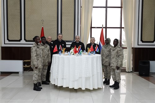 Gambiya Uyruklu Öğrencilere Yönelik Düzenlenen Kokteyl Faaliyeti, JSGA Başkanımız Tümgeneral Şakir USLU’nun Katılımlarıyla İcra Edilmiştir